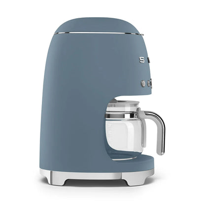 DCF02SBMEU__smeg-macchina-caffe-filtrato-50s-style-blu-tempesta-opaco-03.webp