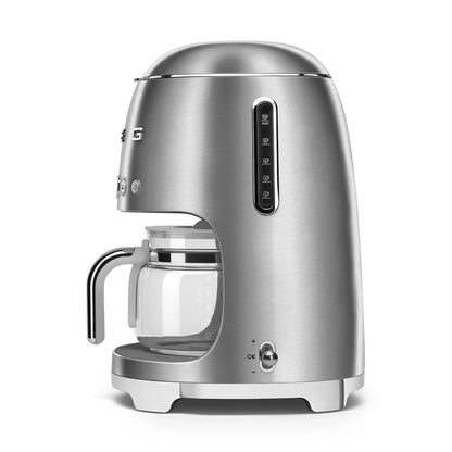 DCF02SSEU__smeg-macchina-caffe-filtrato-50s-style-acciaio-inox-spazzolato-02.webp