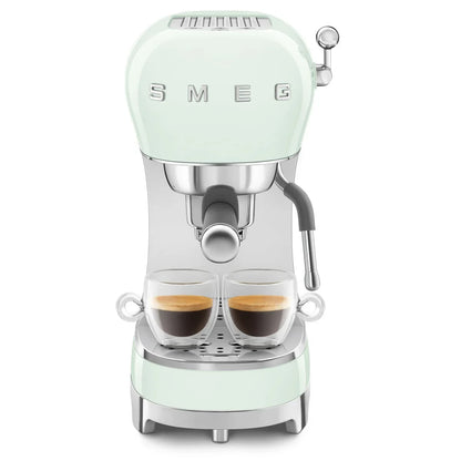 ECF02PGEU__smeg-macchina-caffe-espresso-manuale-50s-style-verde-pastello-05