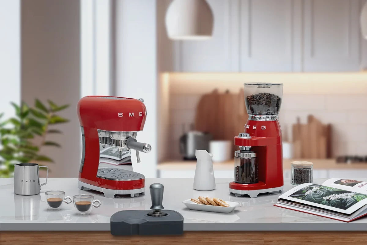 ECF02RDEU__smeg-macchina-caffe-espresso-manuale-50s-style-rosso-10