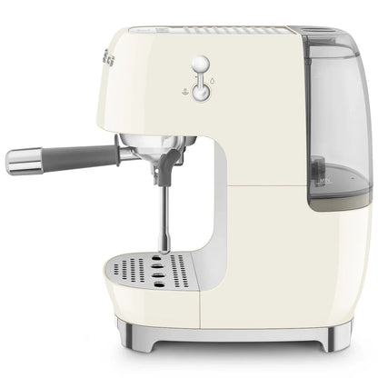 ECF03CREU__smeg-macchina-caffe-espresso-estrazione-a-freddo-panna-05.webp