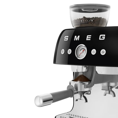 EGF03BLEU__smeg-macchina-caffe-espresso-macinacaffe-integrato-nero-06.webp
