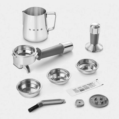 EGF03BLEU__smeg-macchina-caffe-espresso-macinacaffe-integrato-nero-10.webp