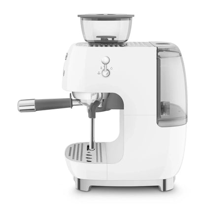 EGF03WHEU__smeg-macchina-caffe-espresso-macinacaffe-integrato-bianco-02.webp