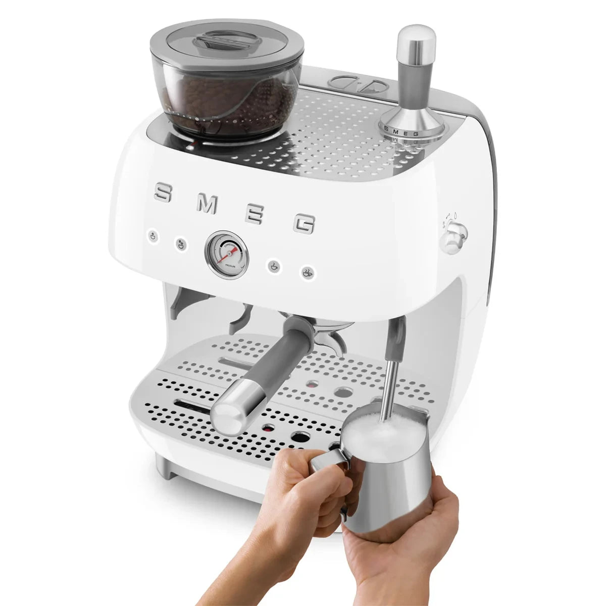EGF03WHEU__smeg-macchina-caffe-espresso-macinacaffe-integrato-bianco-05.webp