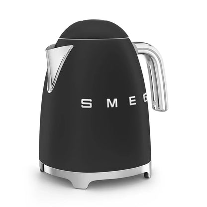 KLF03BLMEU__smeg-bollitore-elettrico-50s-style-nero-opaco-03