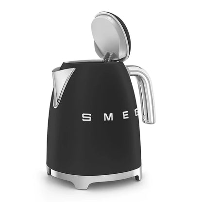 KLF03BLMEU__smeg-bollitore-elettrico-50s-style-nero-opaco-09