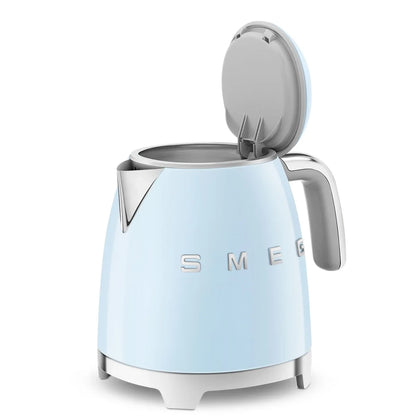 KLF05PBEU__smeg-mini-bollitore-50s-style-azzurro-09
