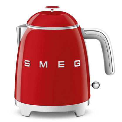 KLF05RDEU__smeg-mini-bollitore-50s-style-rosso-01
