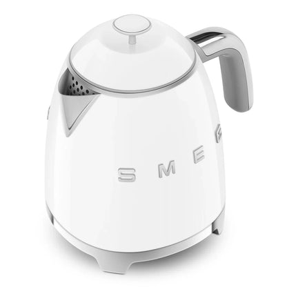 KLF05WHEU__smeg-mini-bollitore-50s-style-bianco-05