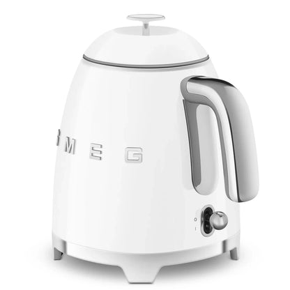 KLF05WHEU__smeg-mini-bollitore-50s-style-bianco-06