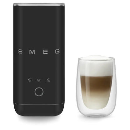 MFF02BLMEU__smeg-montalatte-elettrico-50s-style-nero-opaco-novita-10