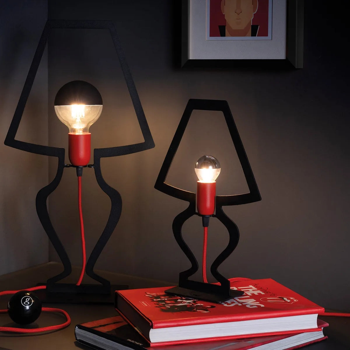 Arti & Mestieri Lampada Da Tavolo Design Silhouette Piccola ferro nero, rosso, bianco, oro trasparente