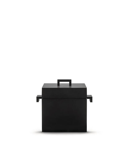 Alessi Cocotte Cubica in alluminio con rivestimento antiaderente, colore nero - Design Aldo Rossi