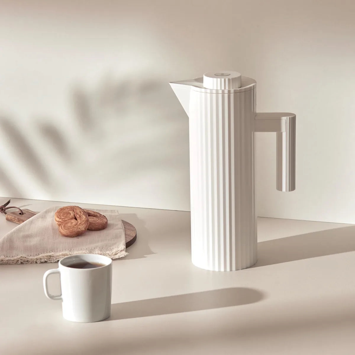 Alessi caraffa termoisolante vetro doppia parete design Michele De Lucchi MDL12