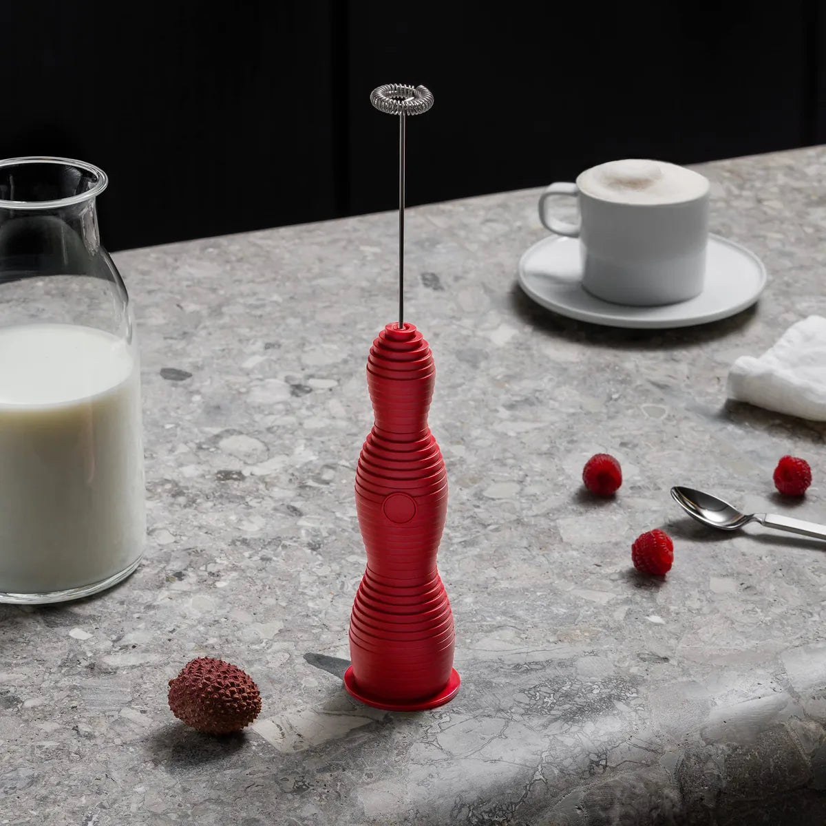 Alessi Frullino Montalatte Pulcina in resina termoplastica rosso - Design Michele De Lucchi
