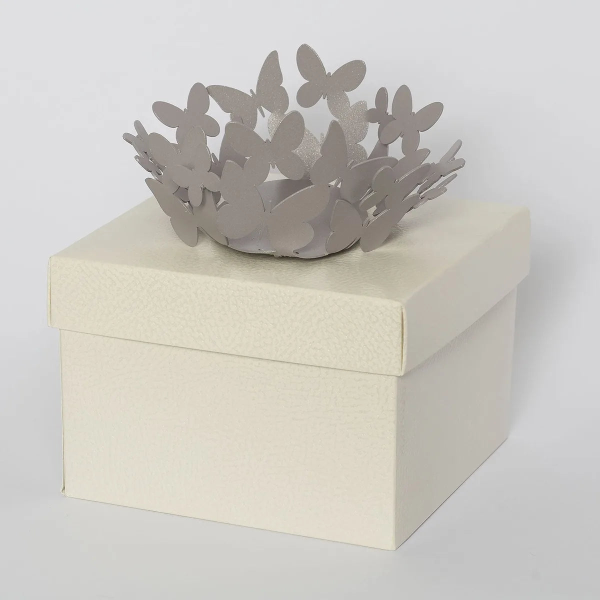 Arti & Mestieri Bomboniera Cestino Farfalle in ceramica bianco e sabbia