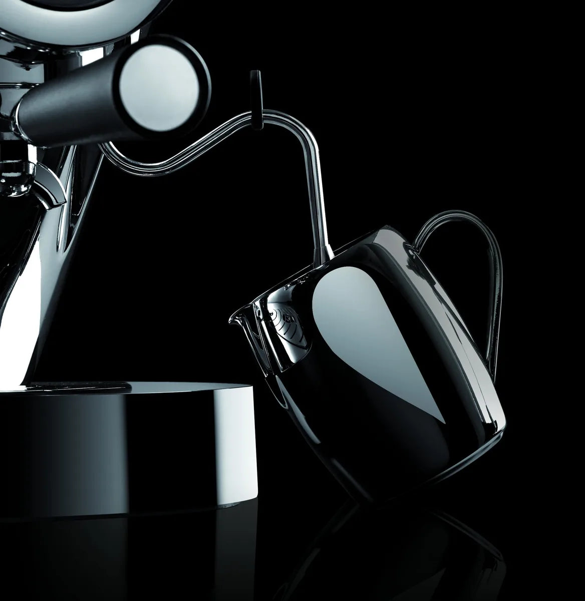 Bugatti Diva Evolution macchina espresso nero opaco alluminio acciaio inox