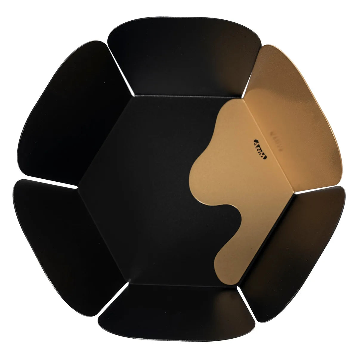 Arti & Mestieri Centrotavola Fluid in ferro design moderno, disponibile in Fango/Rosso lucido, Nero/Oro laccato e Bianco