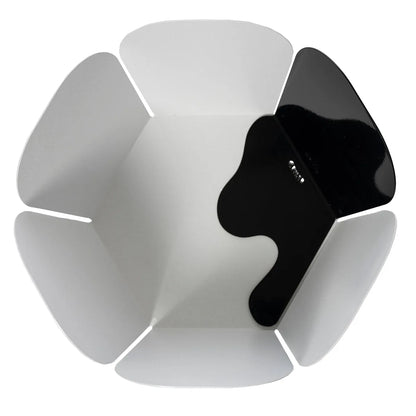 Arti & Mestieri Centrotavola Fluid in ferro design moderno, disponibile in Fango/Rosso lucido, Nero/Oro laccato e Bianco