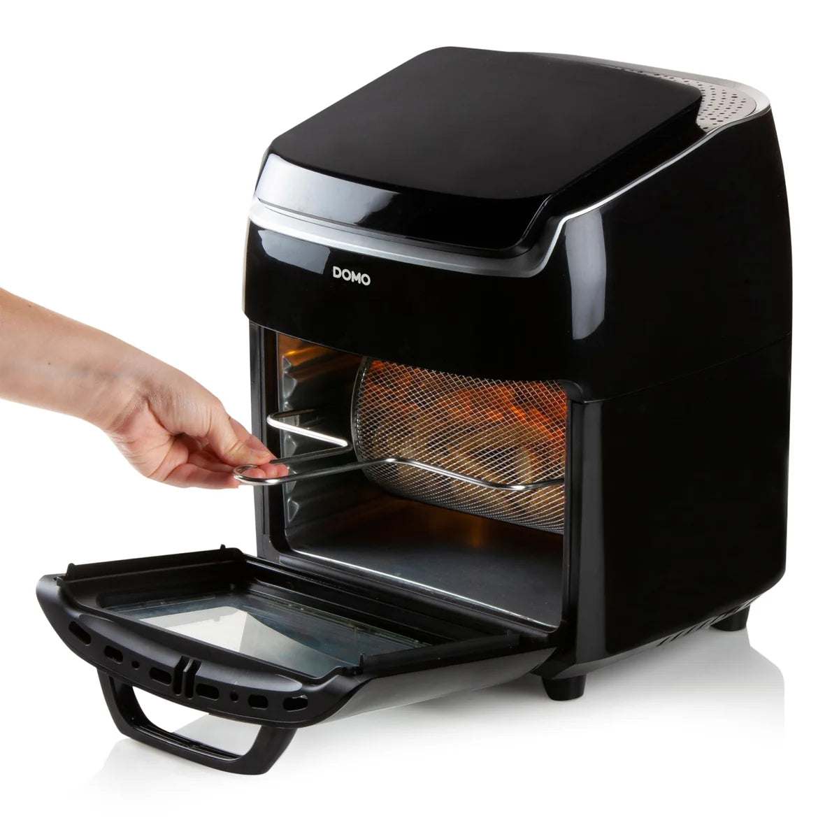 Domo friggitrice ad aria con cestello girevole nero, corpo termoisolato e display LED