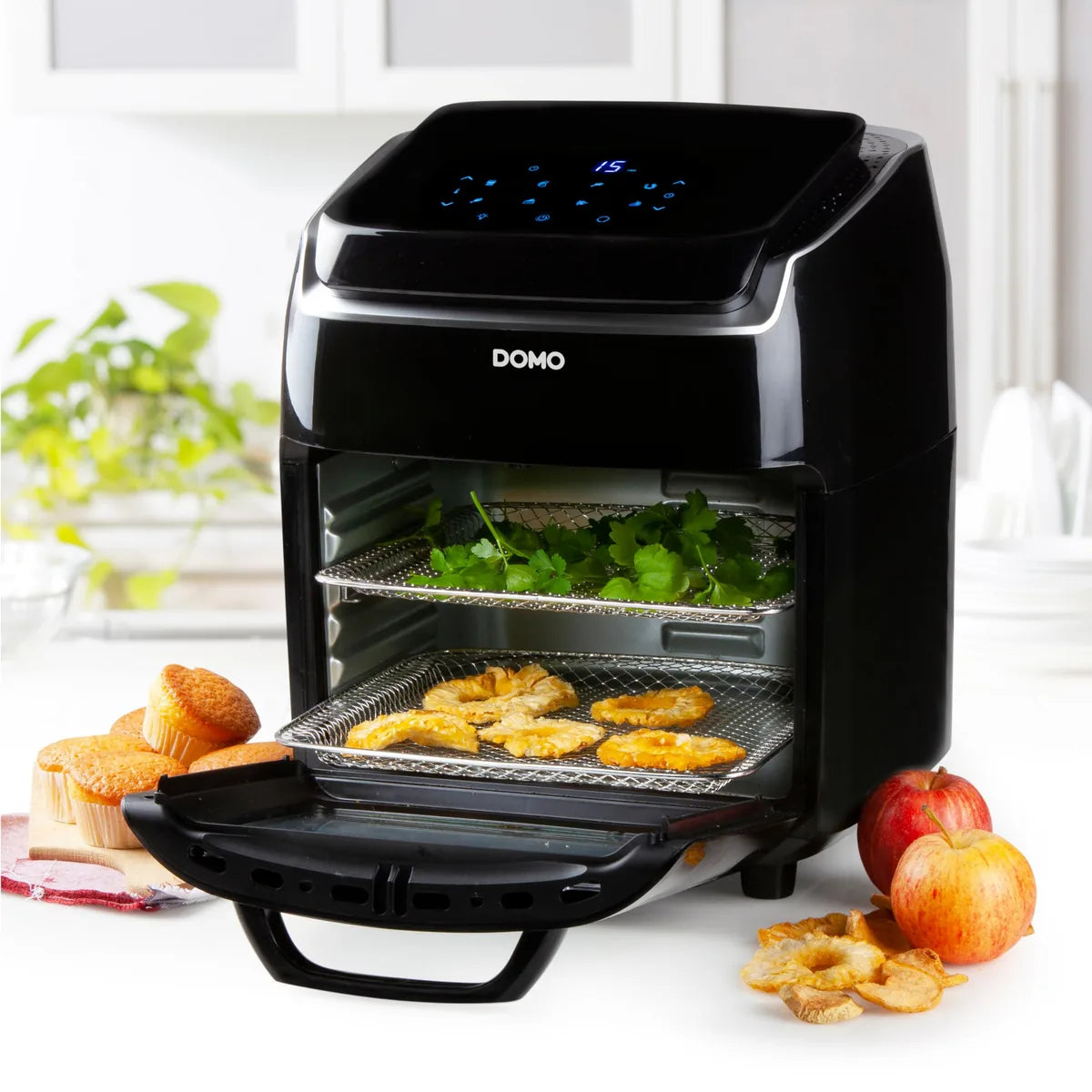 Domo friggitrice ad aria con cestello girevole nero, corpo termoisolato e display LED