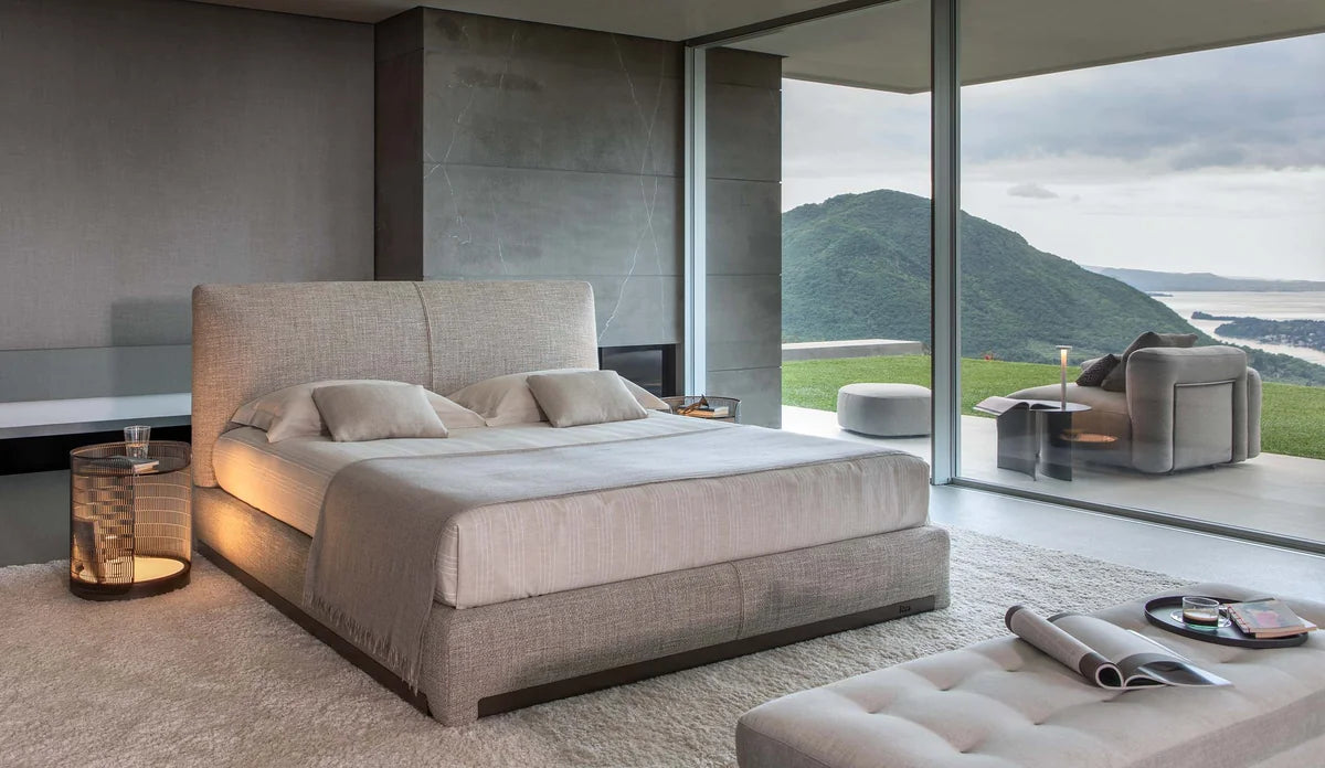 Flou AtelierM letto matrimoniale design tessile imbottito testata plissé