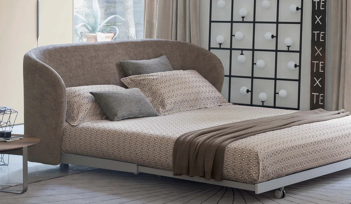 Flou Céline divano trasformabile in letto matrimoniale, design italiano sfoderabile