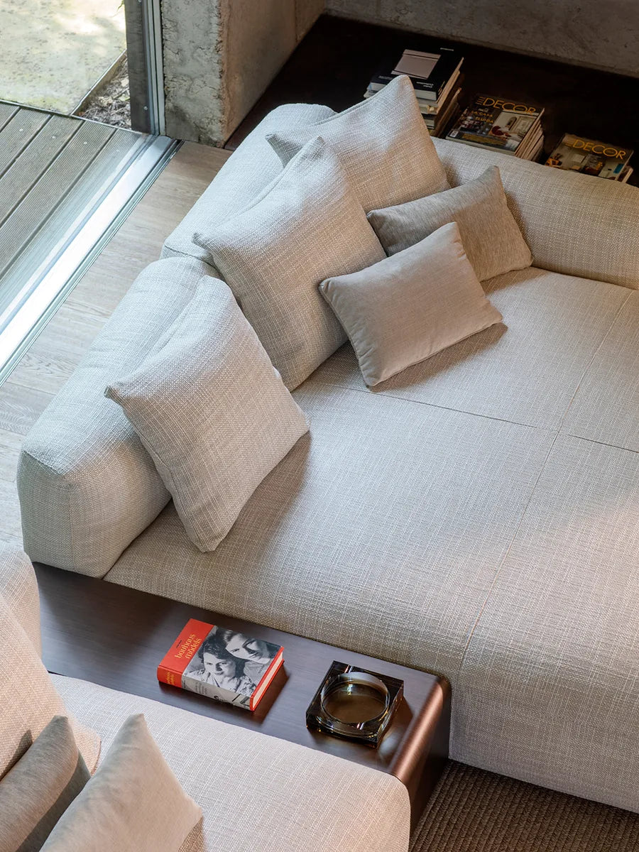 Flou Fiocco divano componibile modulare con sedute e chaise-longue - design Pinuccio Borgonovo