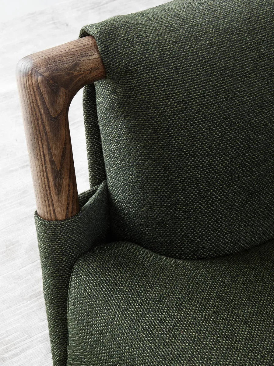 Flou Gaudí letto legno massello e tessile design Matteo Nunziati