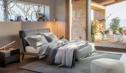 Flou Gaudí Matrimoniale - letto in legno massello con rivestimento tessile, design italiano