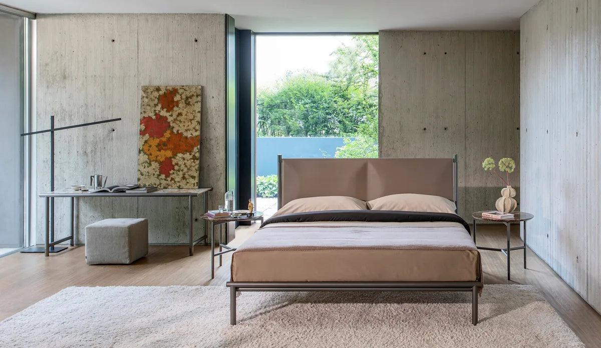 Flou Iko Matrimoniale - Letto design Rodolfo Dordoni con struttura in ferro e dettagli in materiali preziosi