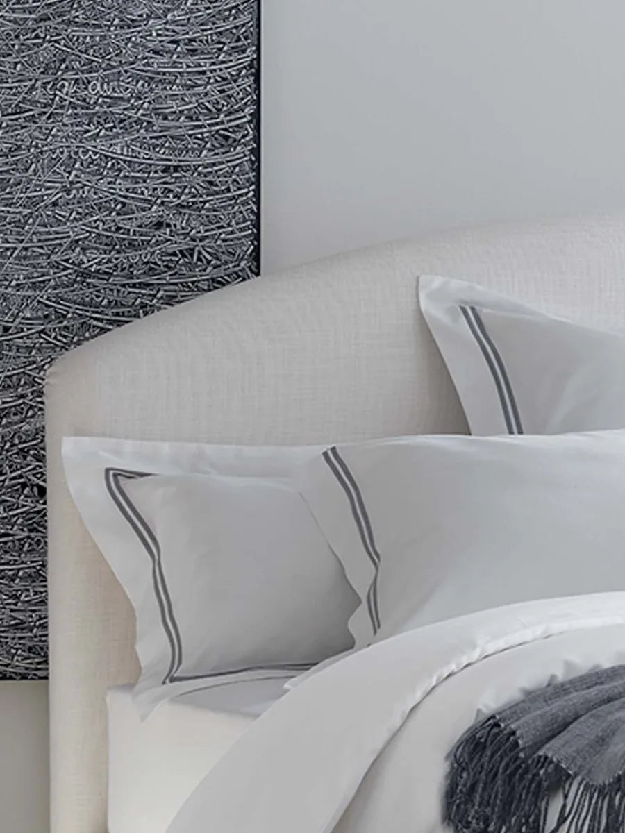 Flou Magnolia Matrimoniale letto imbottito testata pelle tessuto bianco