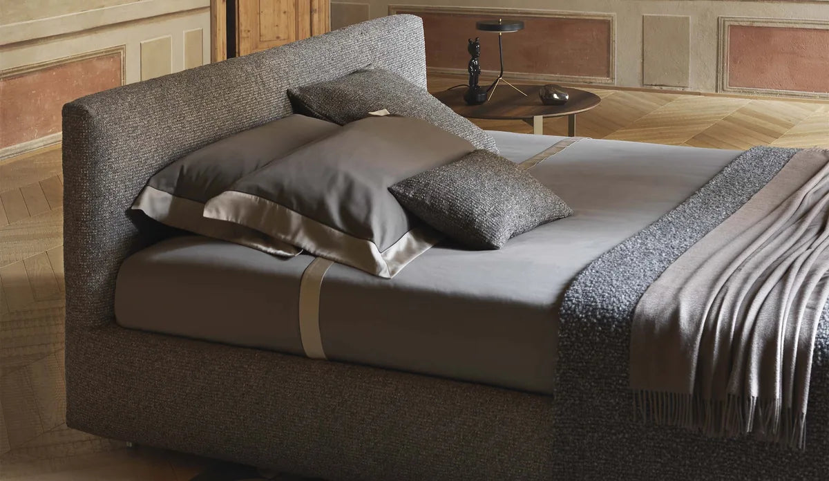 Flou Merkurio Matrimoniale letto imbottito design Rodolfo Dordoni
