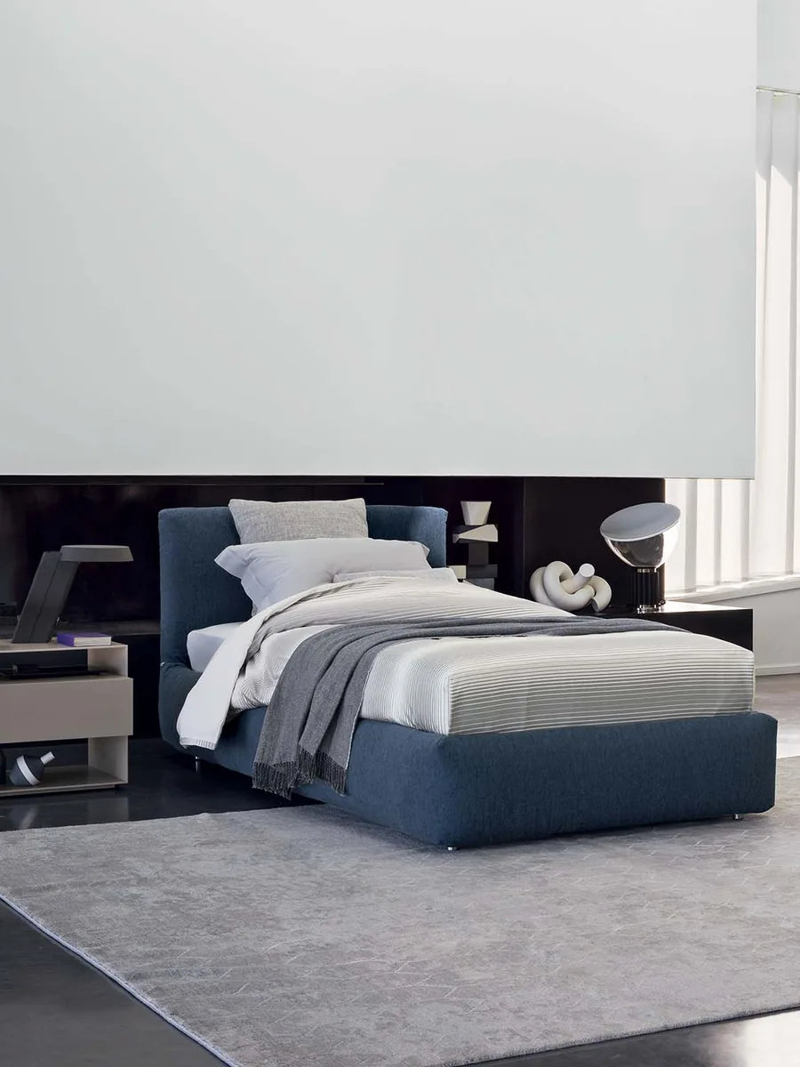 Flou Merkurio Singolo - Letto imbottito design Rodolfo Dordoni con testata e base morbide