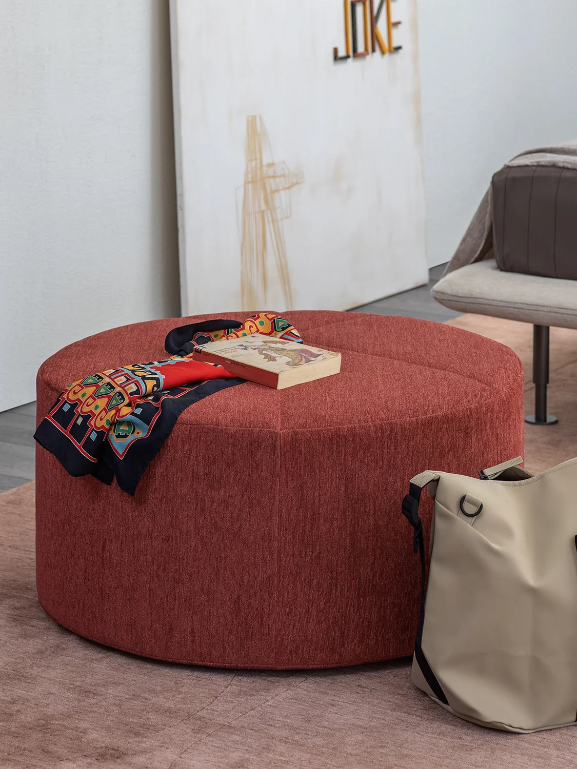 Flou Moon Pouf