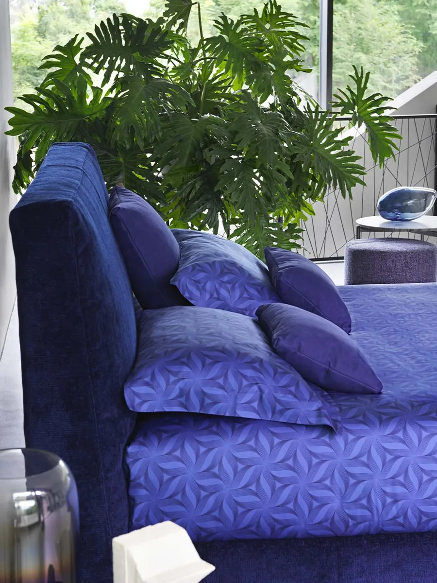 Flou Myplace letto matrimoniale con testata imbottita alta design Emanuela Garbin