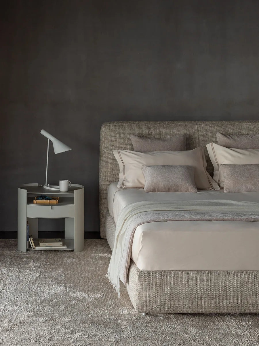 Flou Myplace letto matrimoniale con testata imbottita alta design Emanuela Garbin