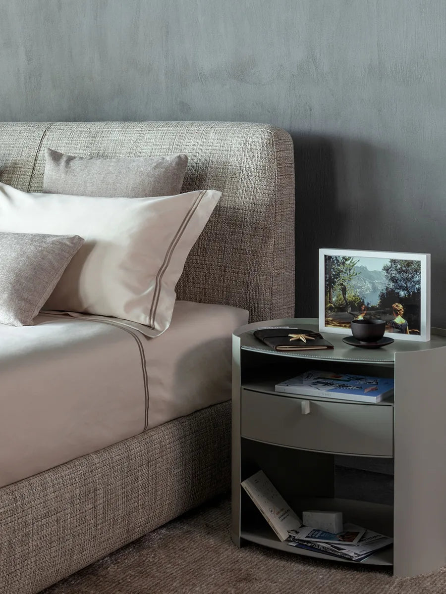Flou Myplace letto matrimoniale con testata imbottita alta design Emanuela Garbin