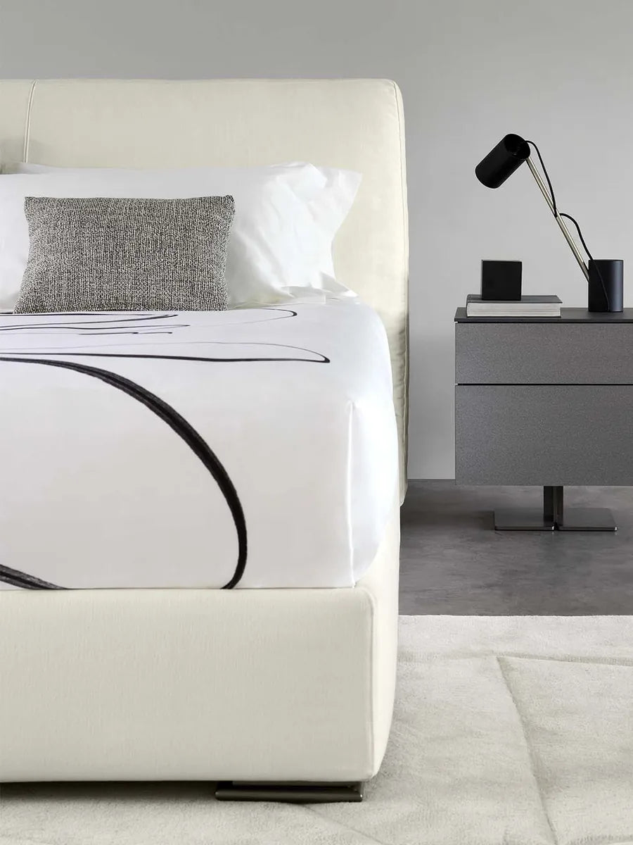 Flou Myplace letto matrimoniale con testata imbottita alta design Emanuela Garbin