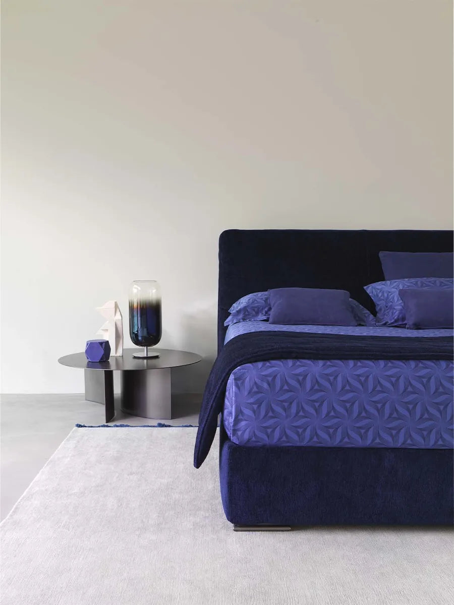 Flou Myplace letto matrimoniale con testata imbottita alta design Emanuela Garbin