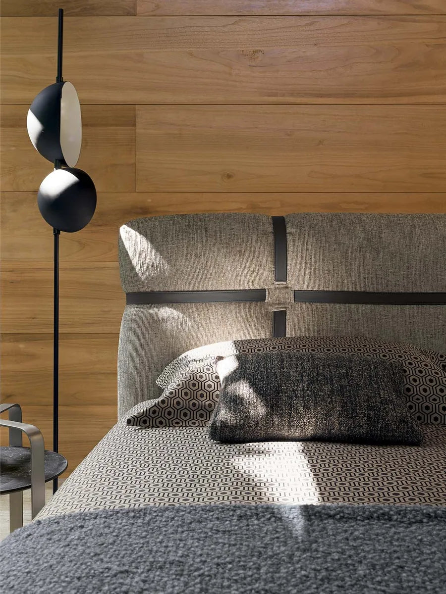 Flou New Bond letto matrimoniale matrimoniale con testata sartoriale design Matteo Nunziati