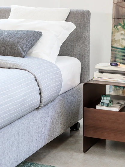 Flou Notturno Matrimoniale letto imbottito tessuto pelle design italiano