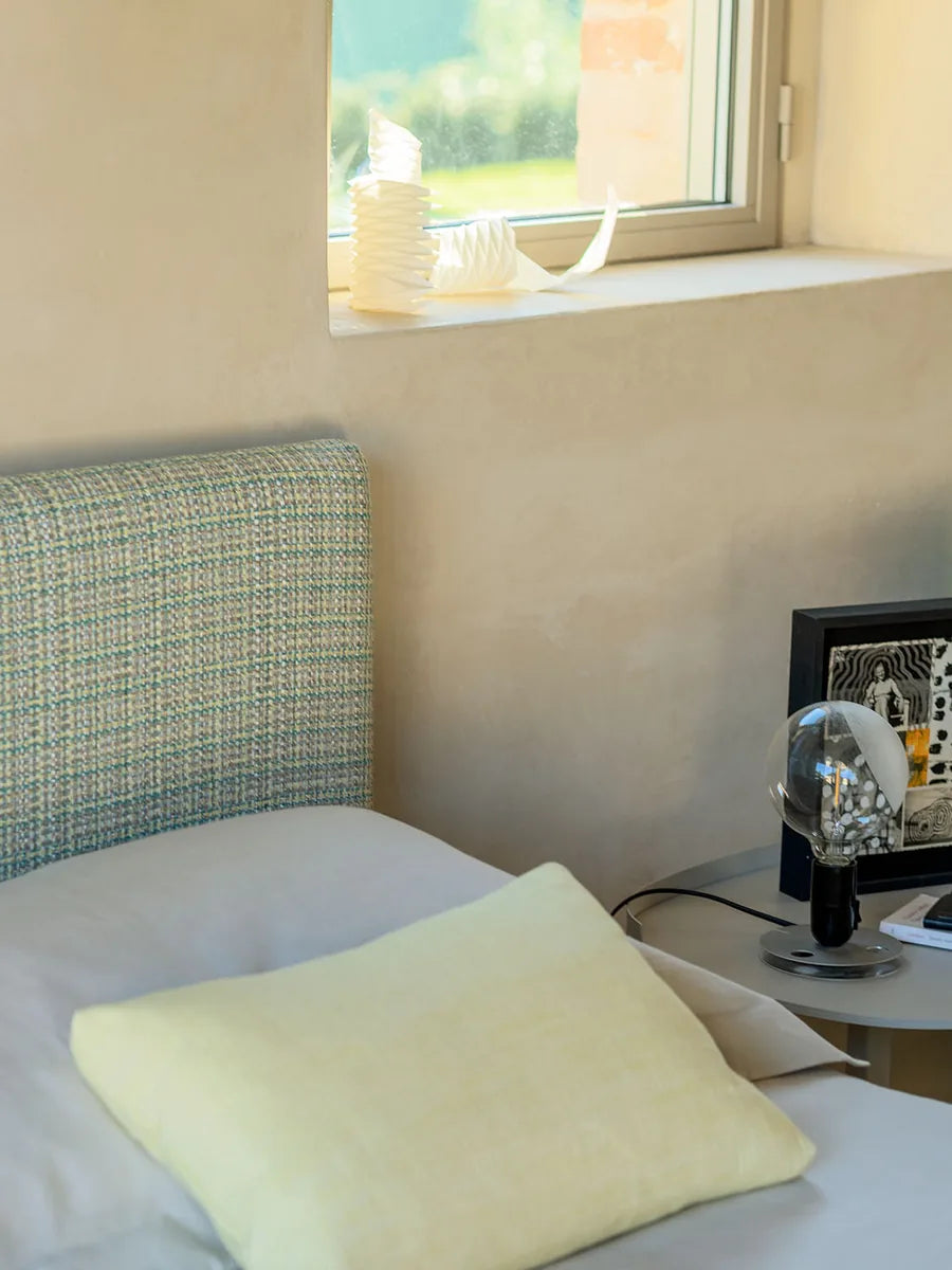 Flou Notturno Matrimoniale letto imbottito tessuto pelle design italiano
