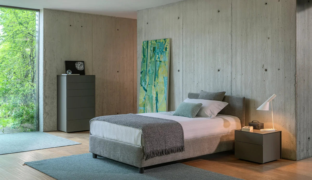 Flou Notturno Singolo letto singolo design italiano testata imbottita in tessuto o pelle