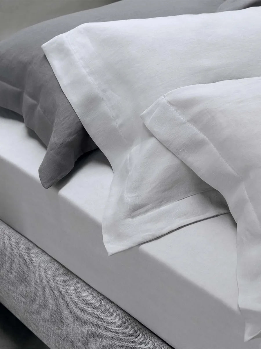 Flou Sommier Matrimoniale design italiano con base contenitore, rivestimento sfoderabile in tessuto