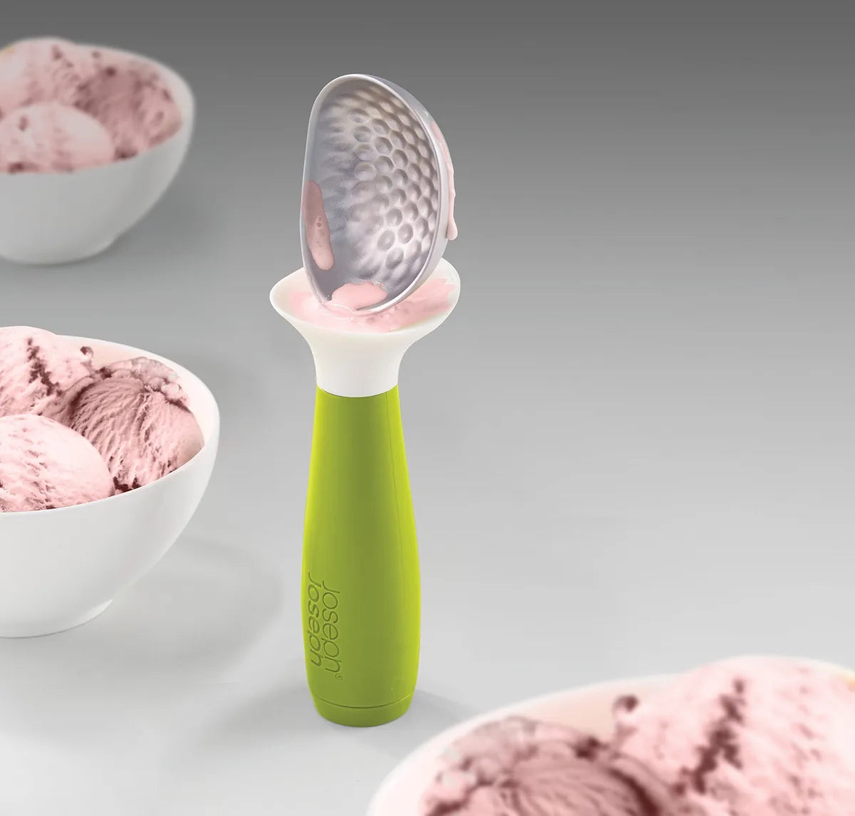 Joseph Joseph Cucchiaio Gelato in acciaio con base anti-gocci e testina in lega di zinco