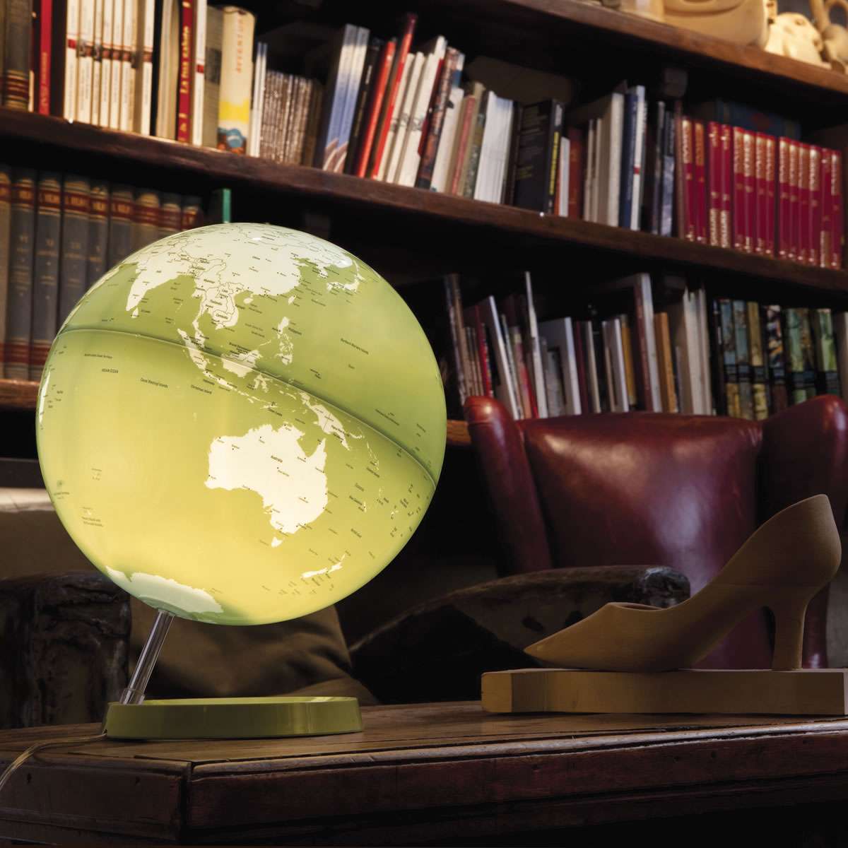 Atmosphere Light & Colour Pastel Pistachio — sfera pistachio illuminata, design Tools®