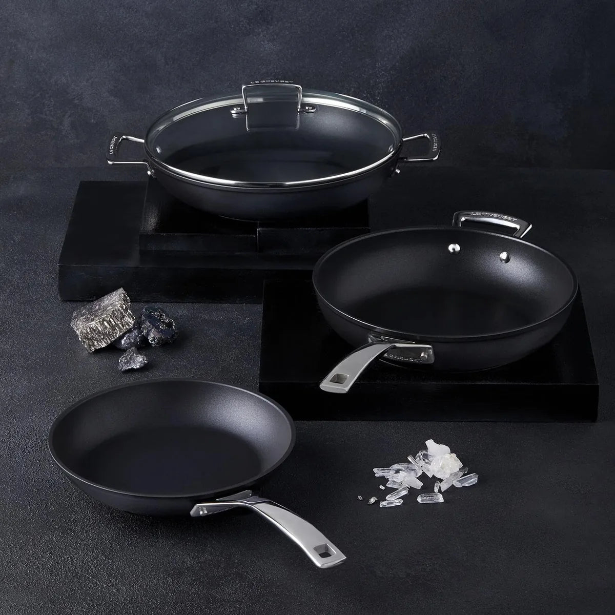 LE CREUSET Padella Alta Alluminio Antiaderente con manico rivettat nero