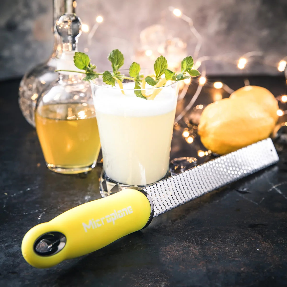 Microplane Zester grattugia acciaio inossidabile con manico ergonomico e cover protettiva